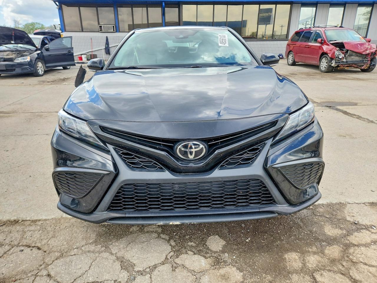 2023 Toyota Camry Se - Фото 5