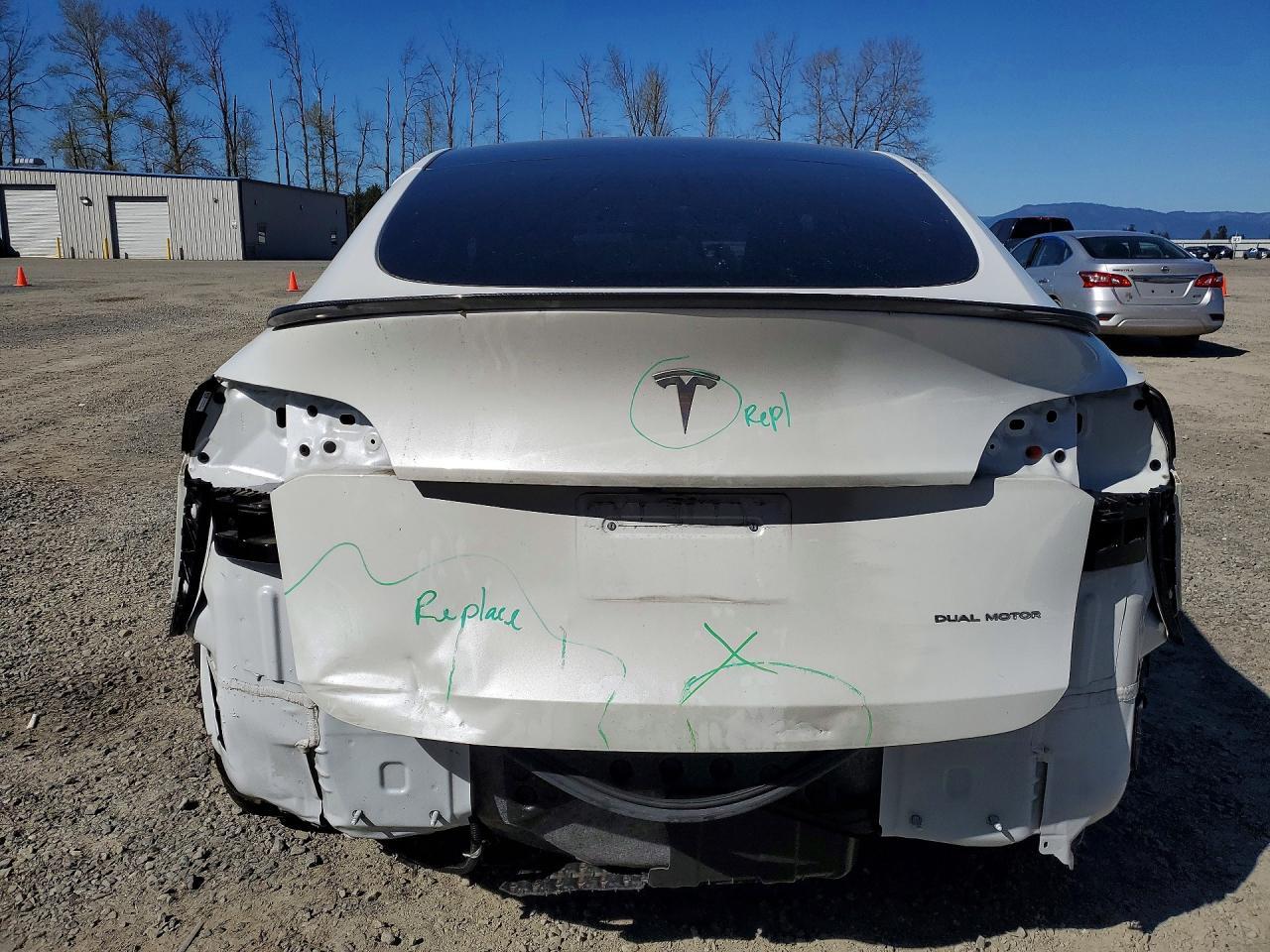 2024 Tesla Model Y - Фото 6