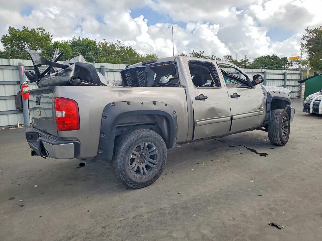 2012 Chevrolet Silverado K1500 Lt - Image 3