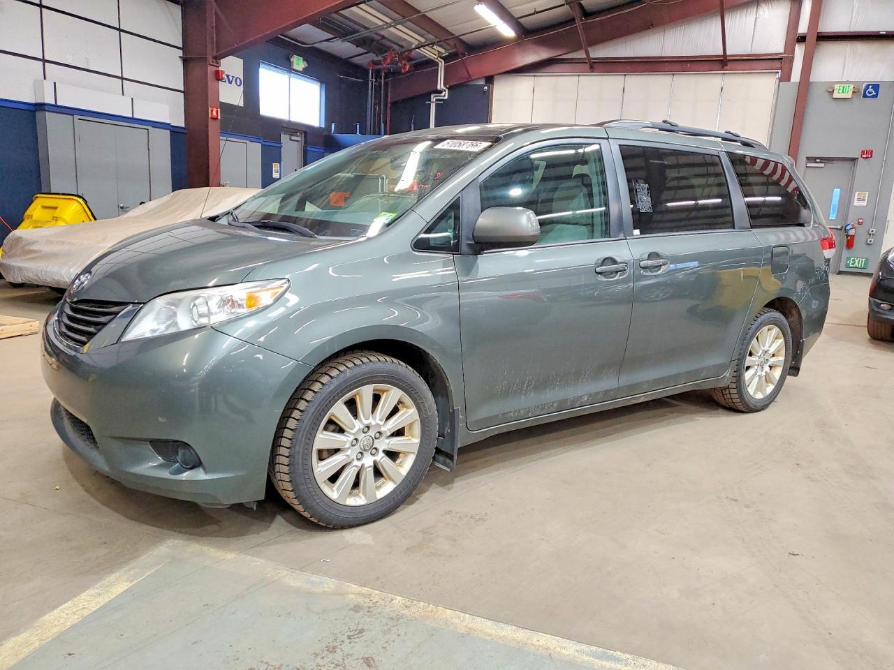 2014 Toyota Sienna Le