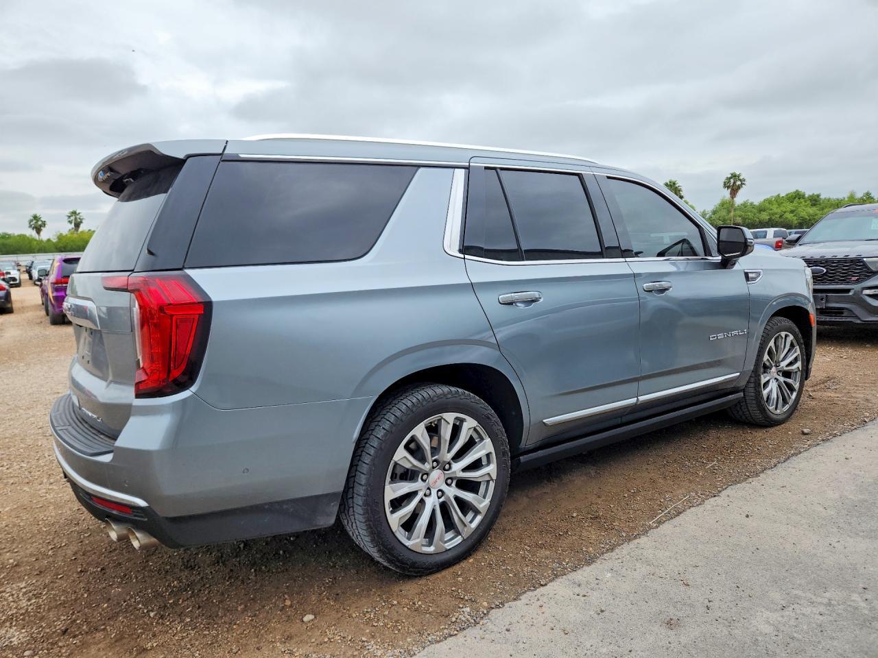 2024 GMC Yukon Denali - Фото 3