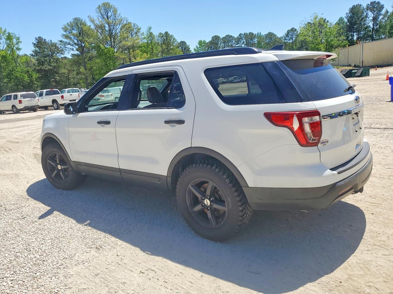 2019 Ford Explorer - Фото 2