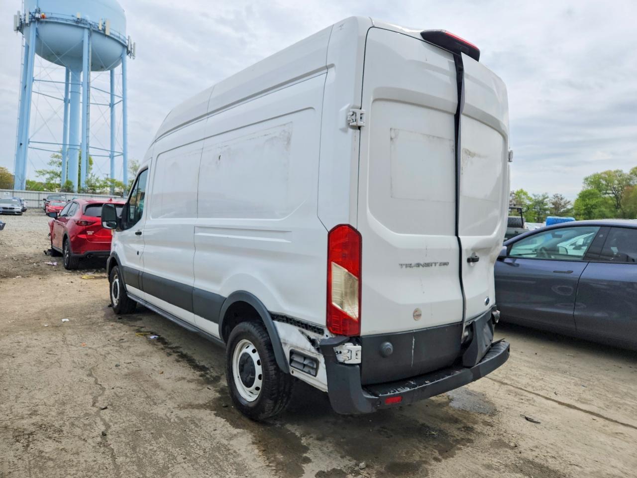2022 Ford Transit T-250 - Фото 2