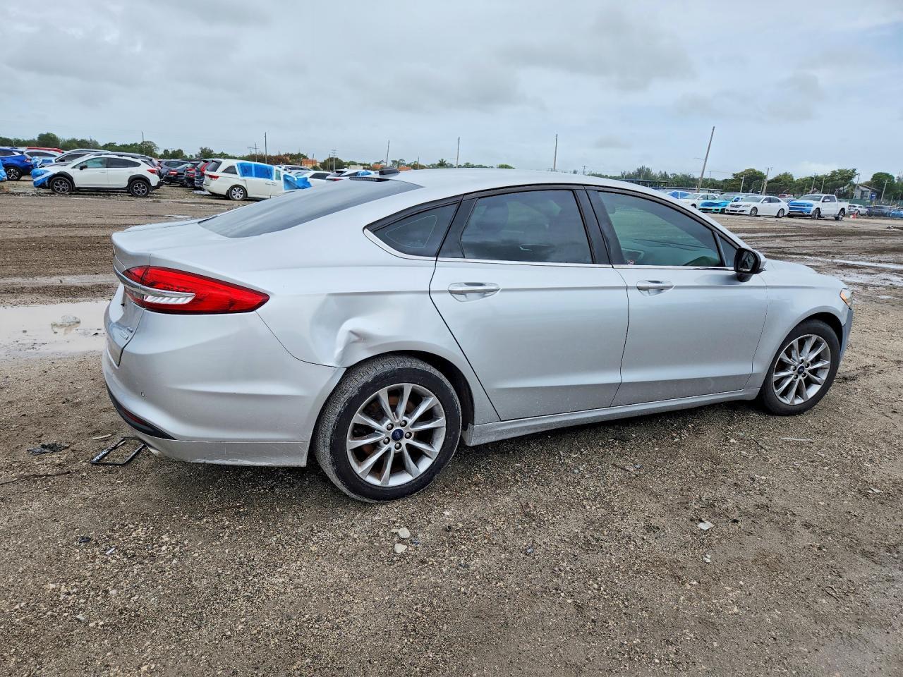 2017 Ford Fusion Se - Фото 3