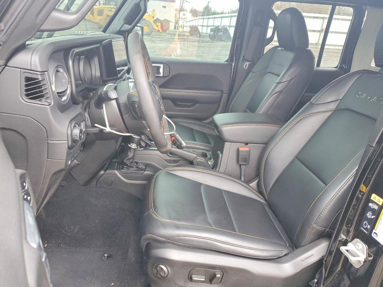 2024 Jeep Wrangler Sahara 4Xe - Image 7
