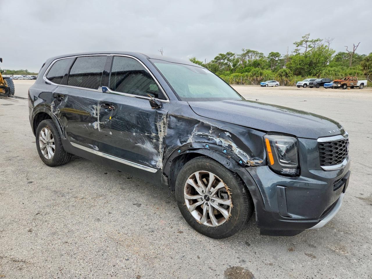 2022 Kia Telluride Lx - Image 4