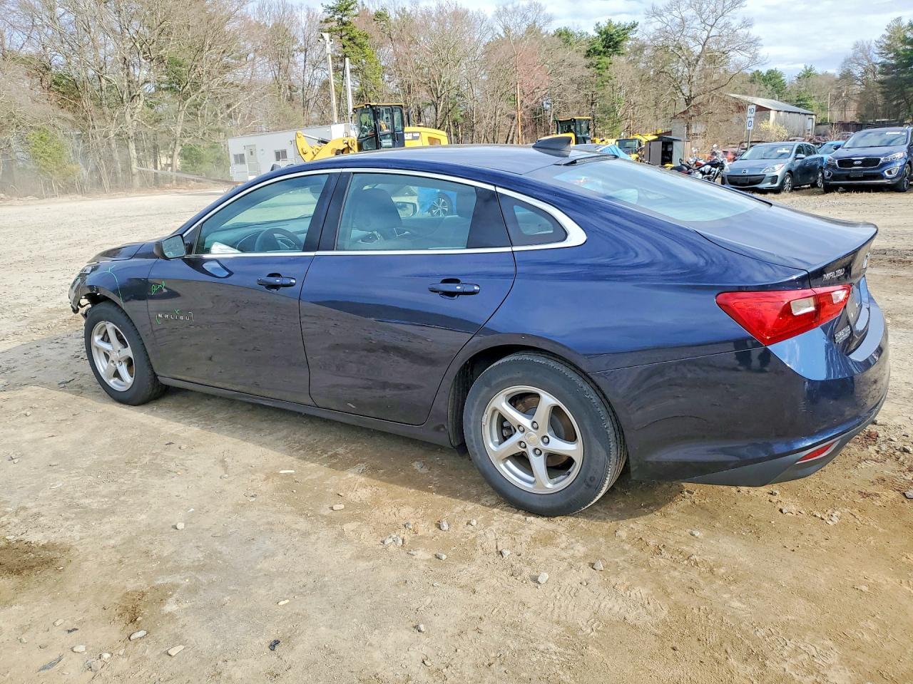 2016 Chevrolet Malibu Ls - Фото 2