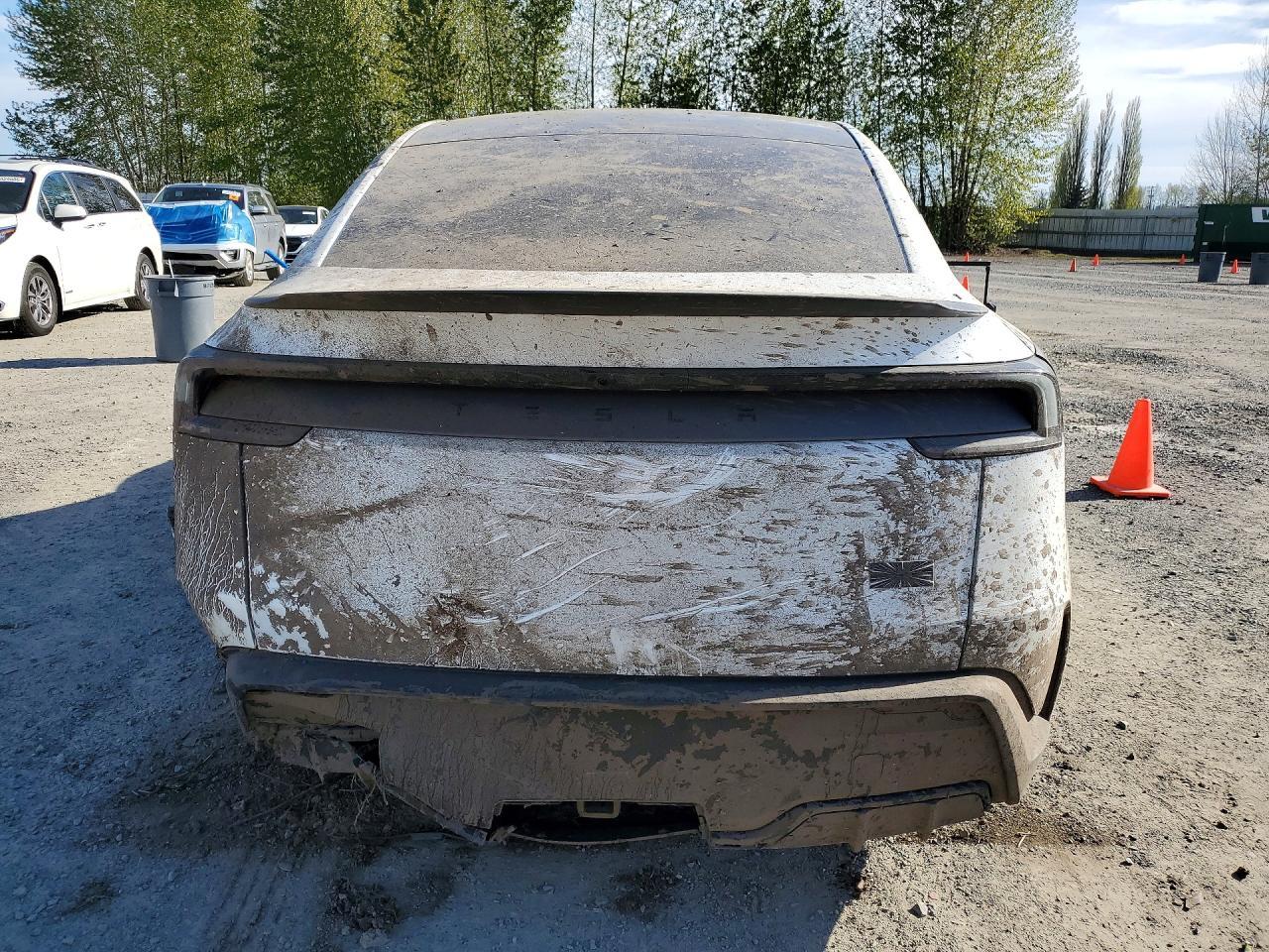 2026 Tesla Model Y - Image 6