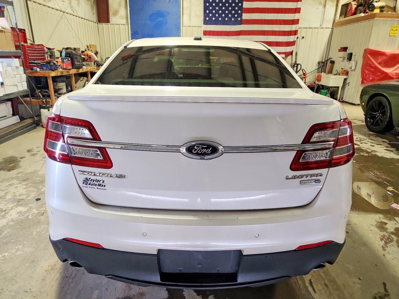 2016 Ford Taurus - Image 6