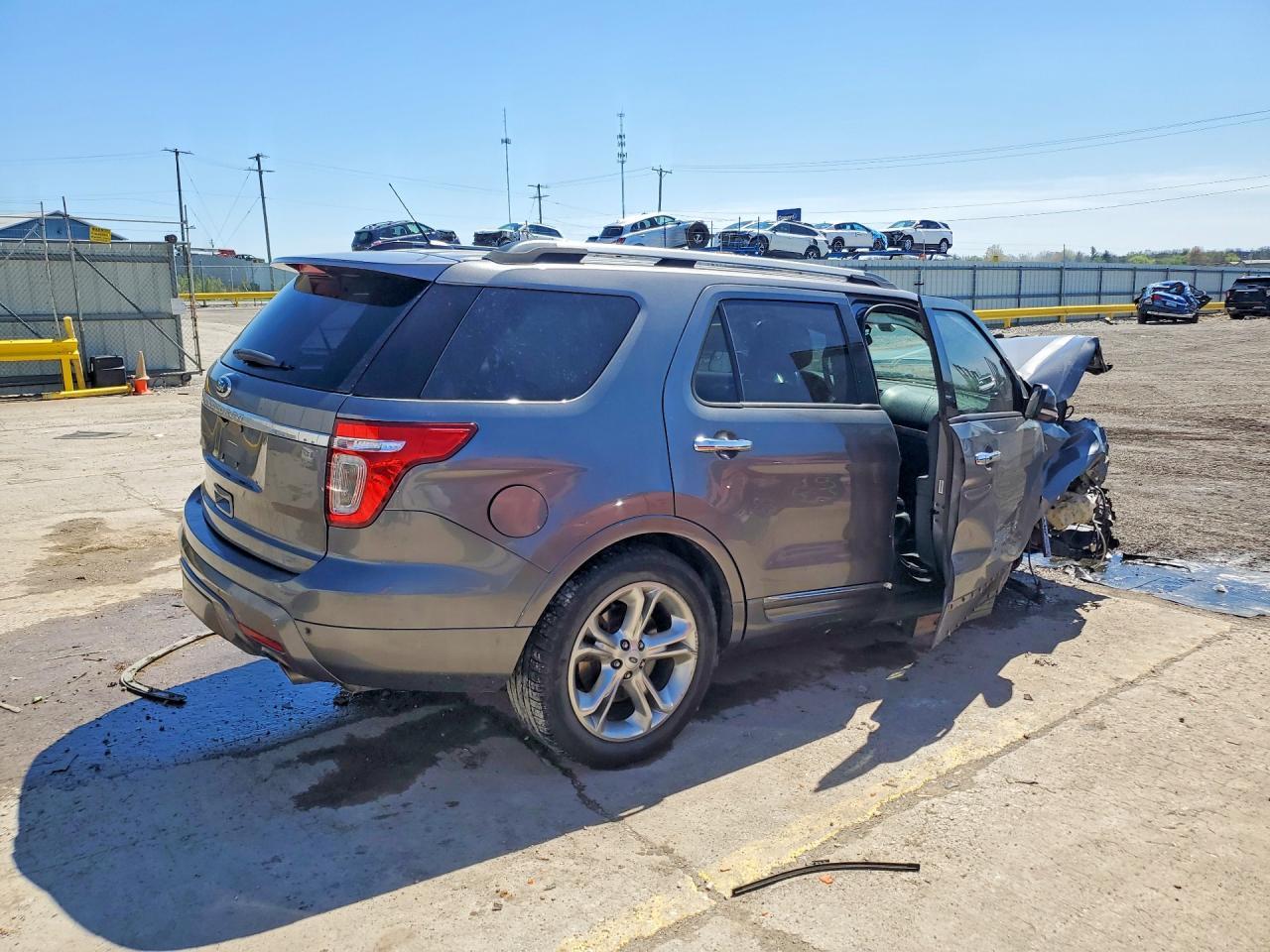 2014 Ford Explorer Limited - Image 3