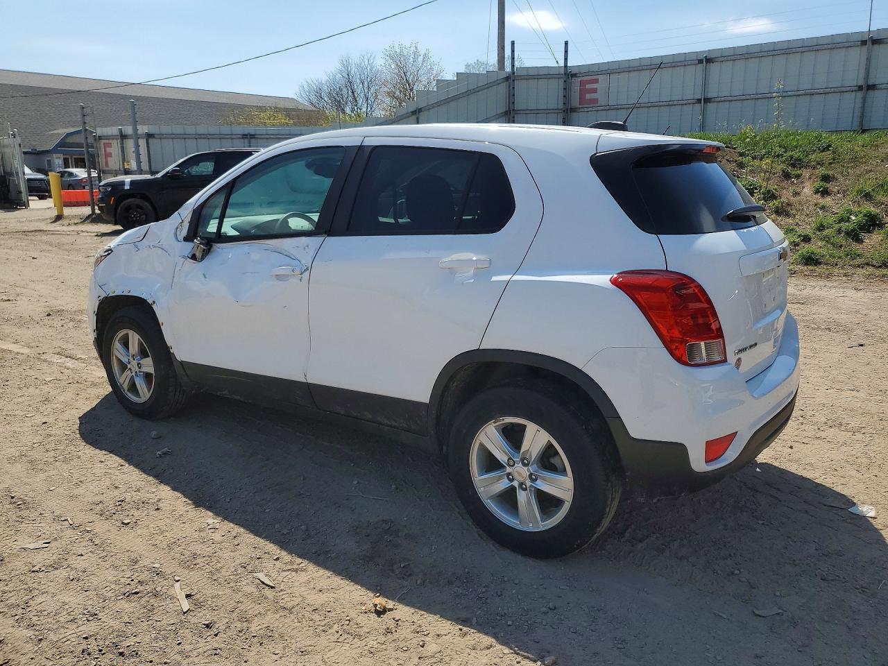 2020 Chevrolet Trax Ls - Фото 2