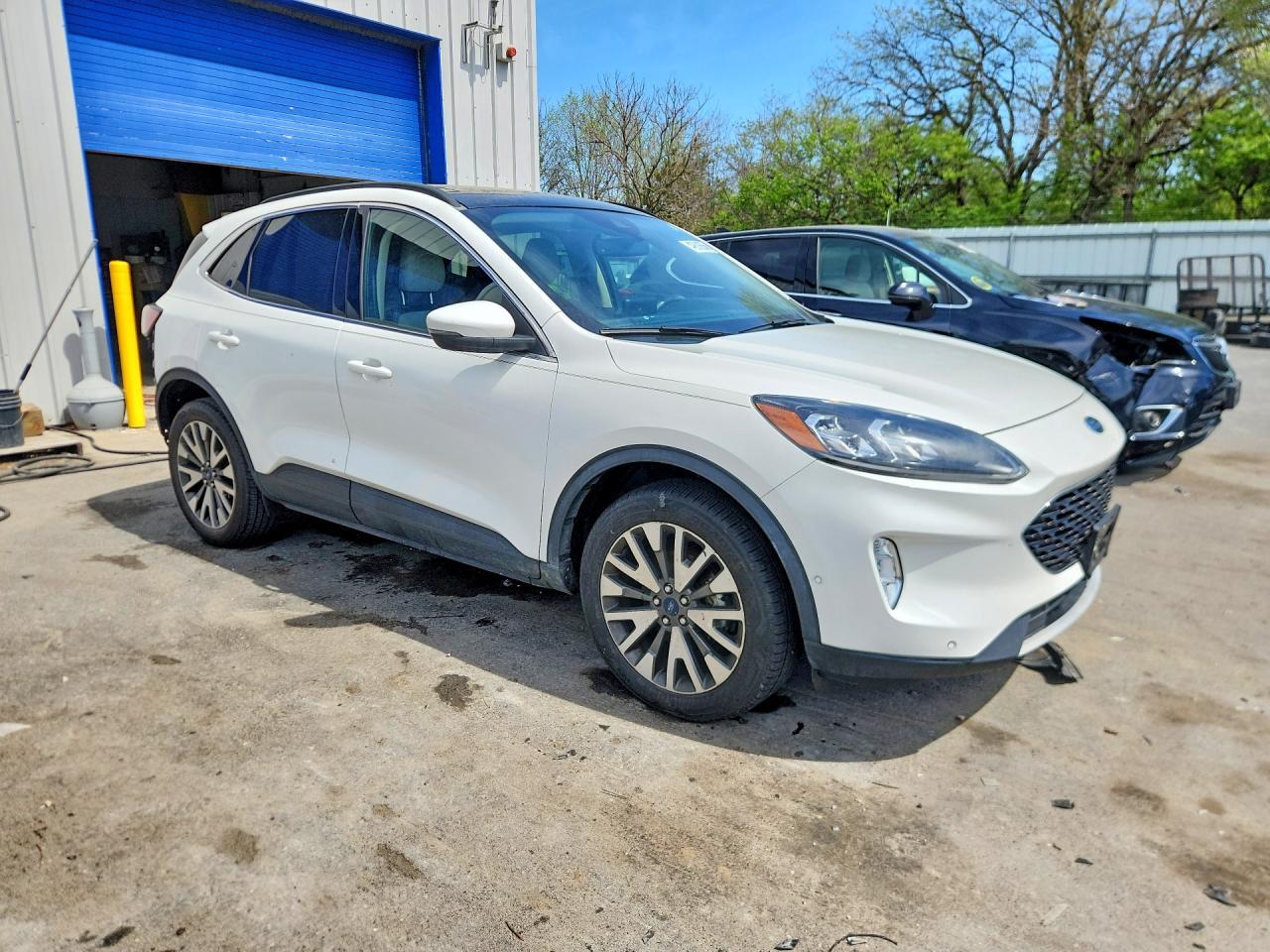 2020 Ford Escape Titanium - Фото 4