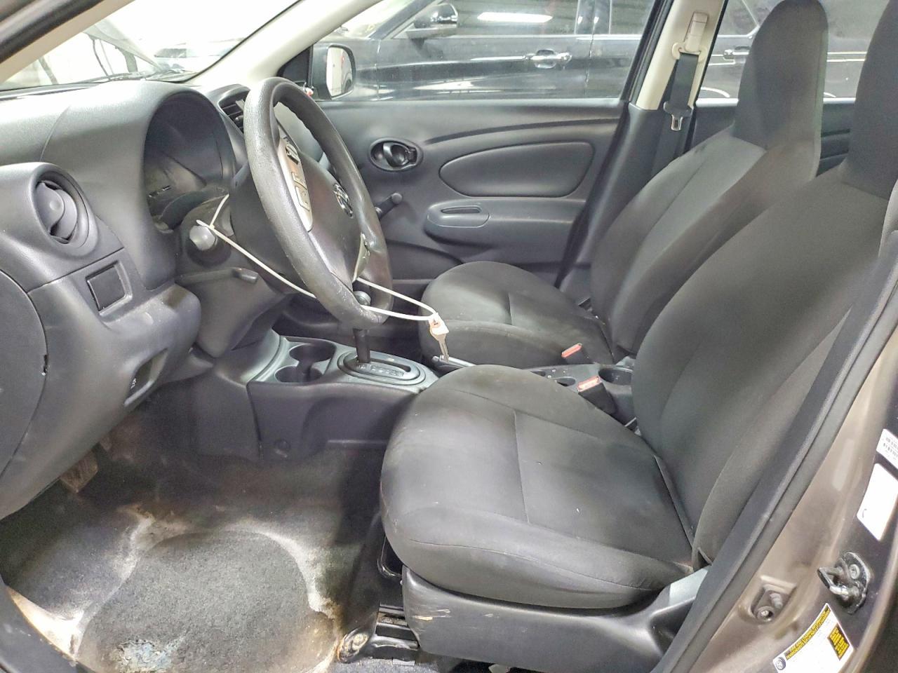2015 Nissan Versa 1.6 S Plus - Image 7