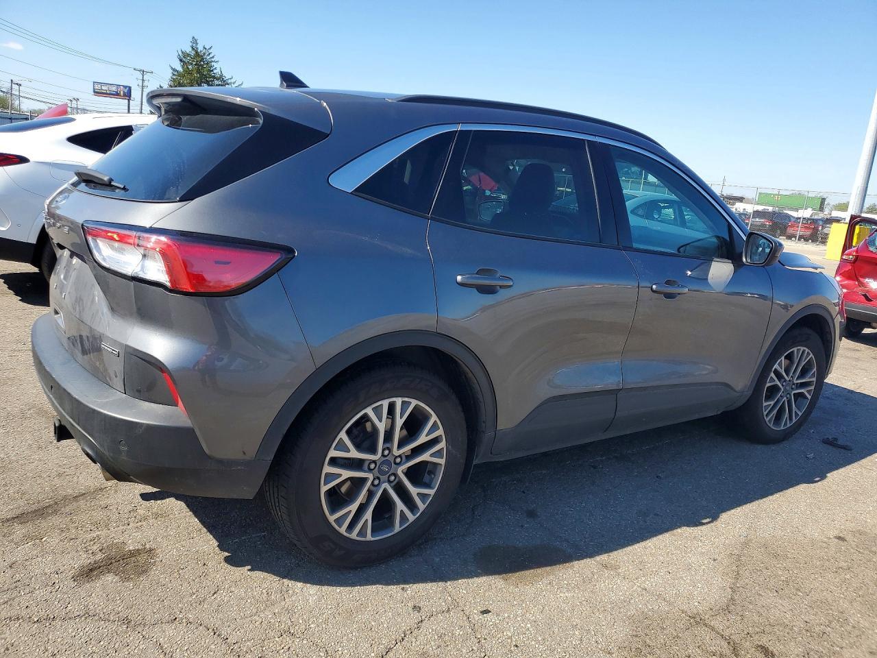 2021 Ford Escape Sel - Фото 3