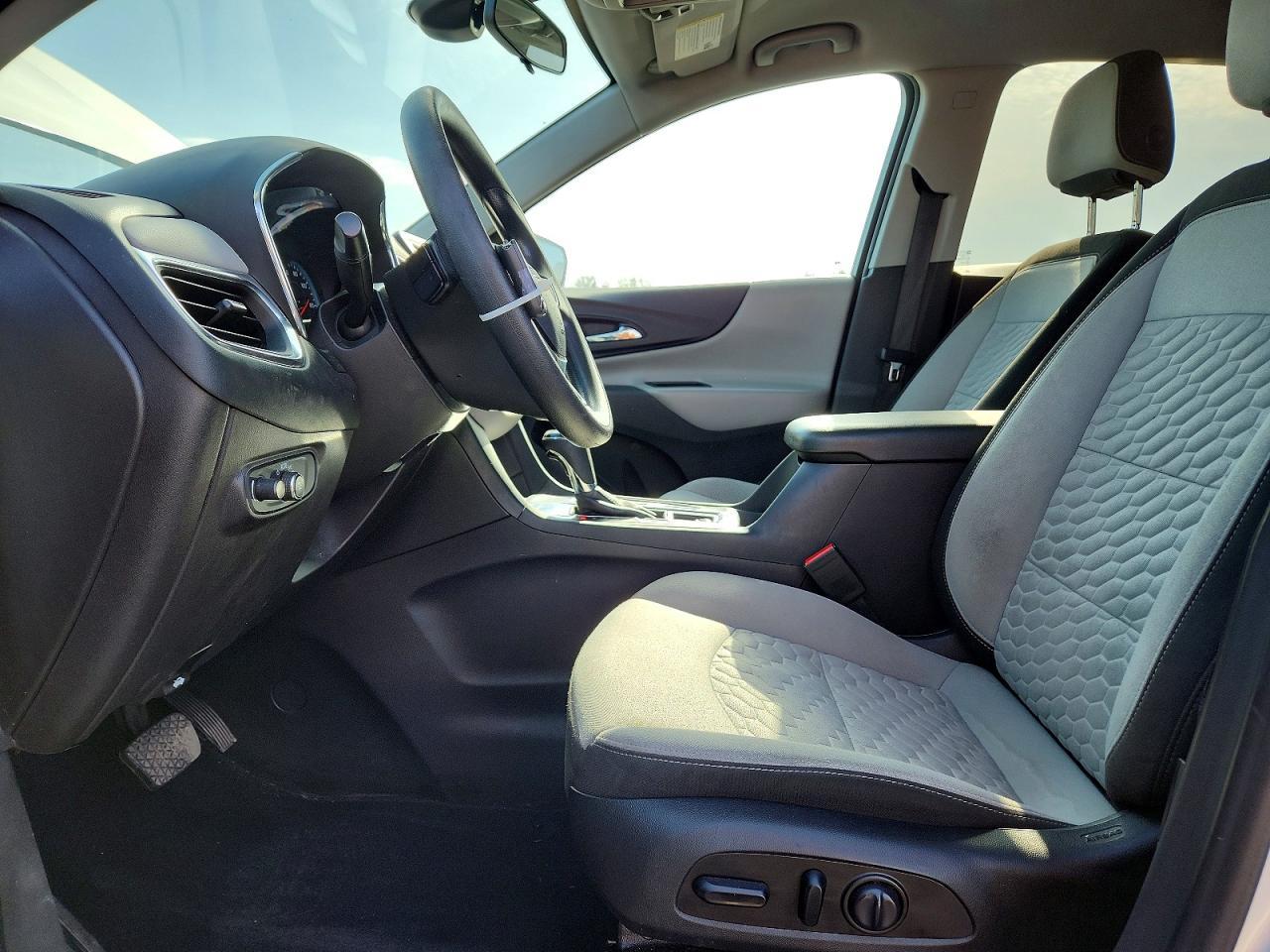 2021 Chevrolet Equinox Ls - Image 7