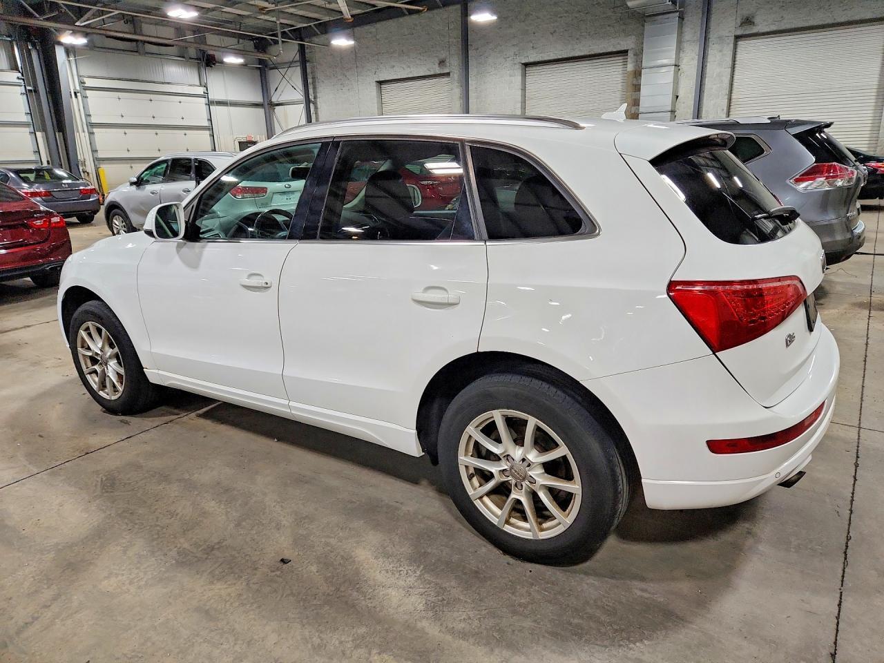 2012 Audi Q5 Premium Plus - Image 2