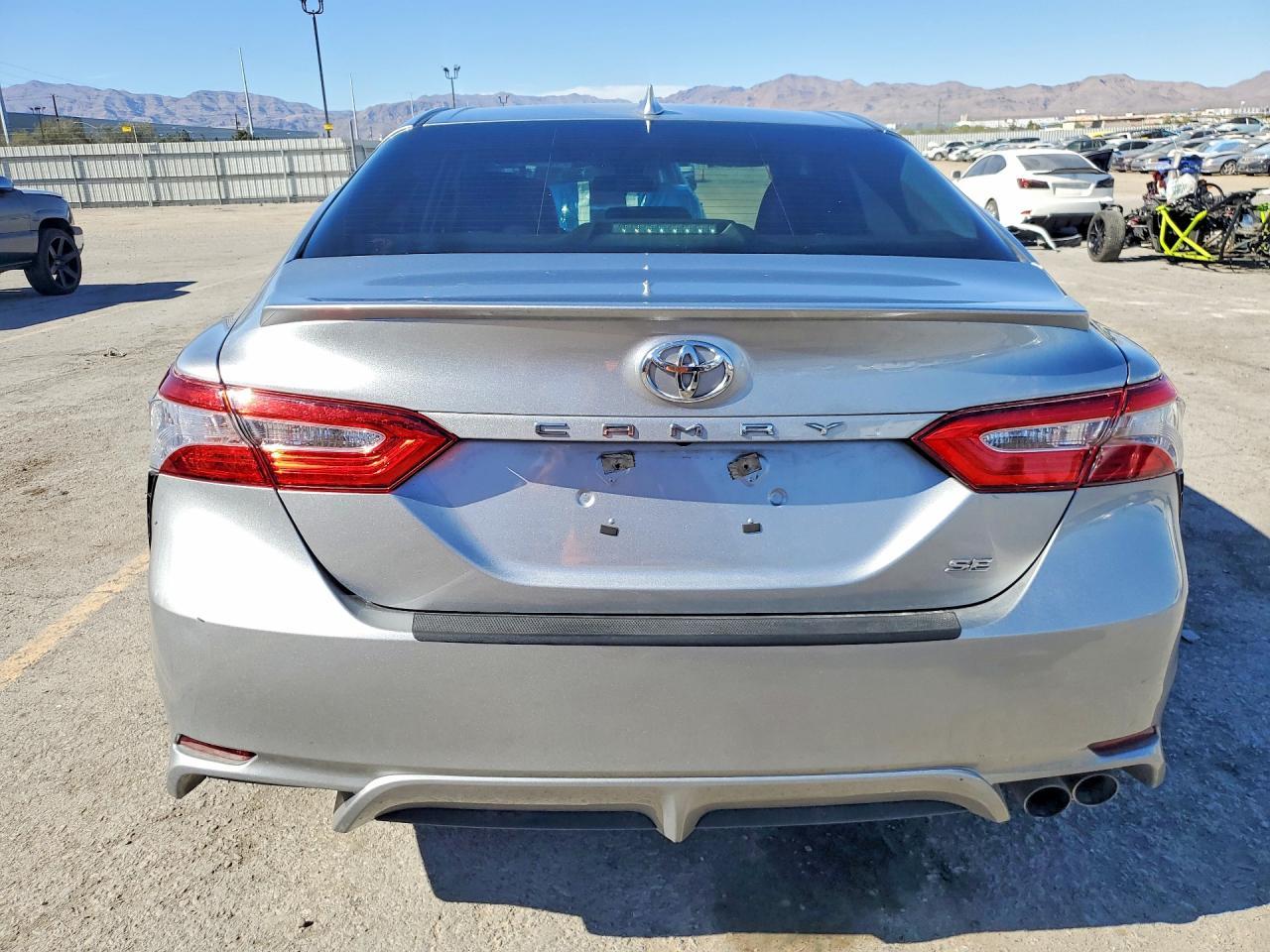 2019 Toyota Camry Se - Фото 6