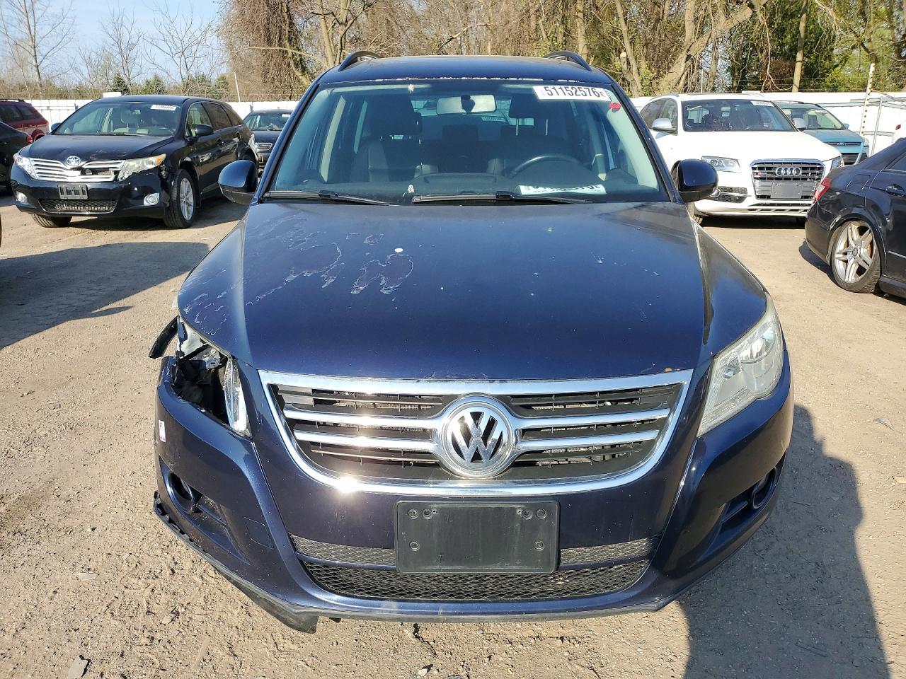 2011 Volkswagen Tiguan S - Фото 5