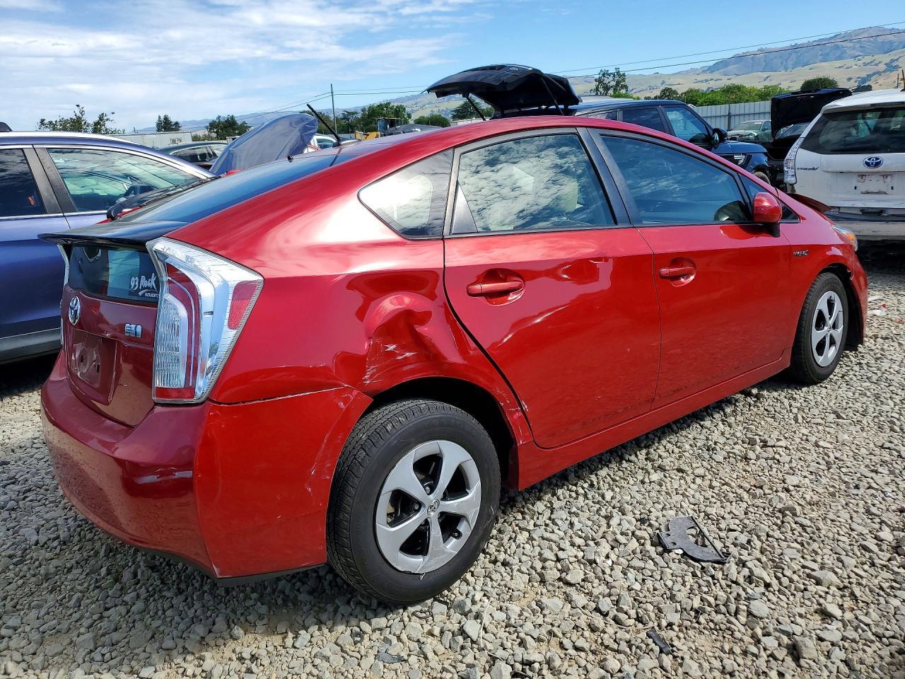2012 Toyota Prius Three - Image 3