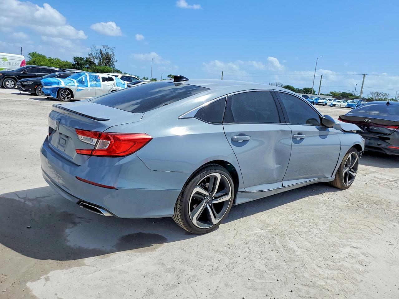 2021 Honda Accord Sport - Фото 3