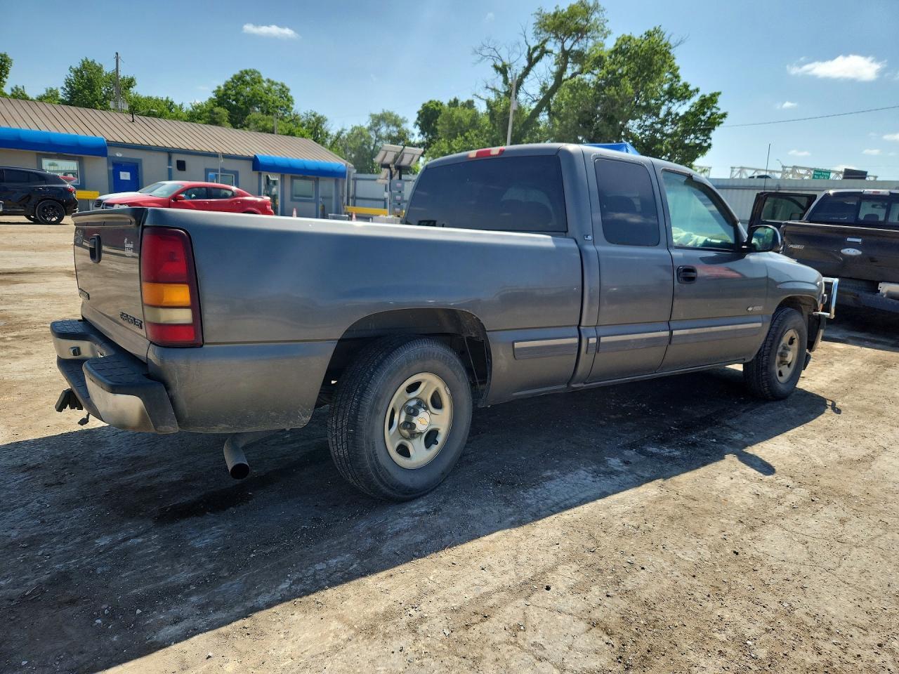2002 Chevrolet Silverado C1500 - Фото 3