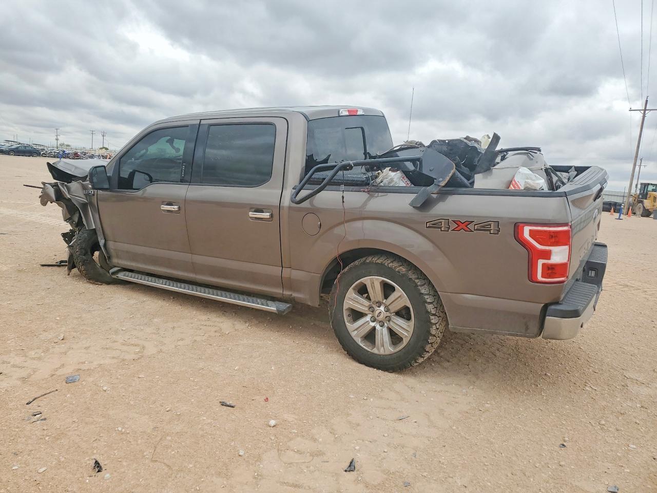 2018 Ford F150 Supercrew - Фото 2