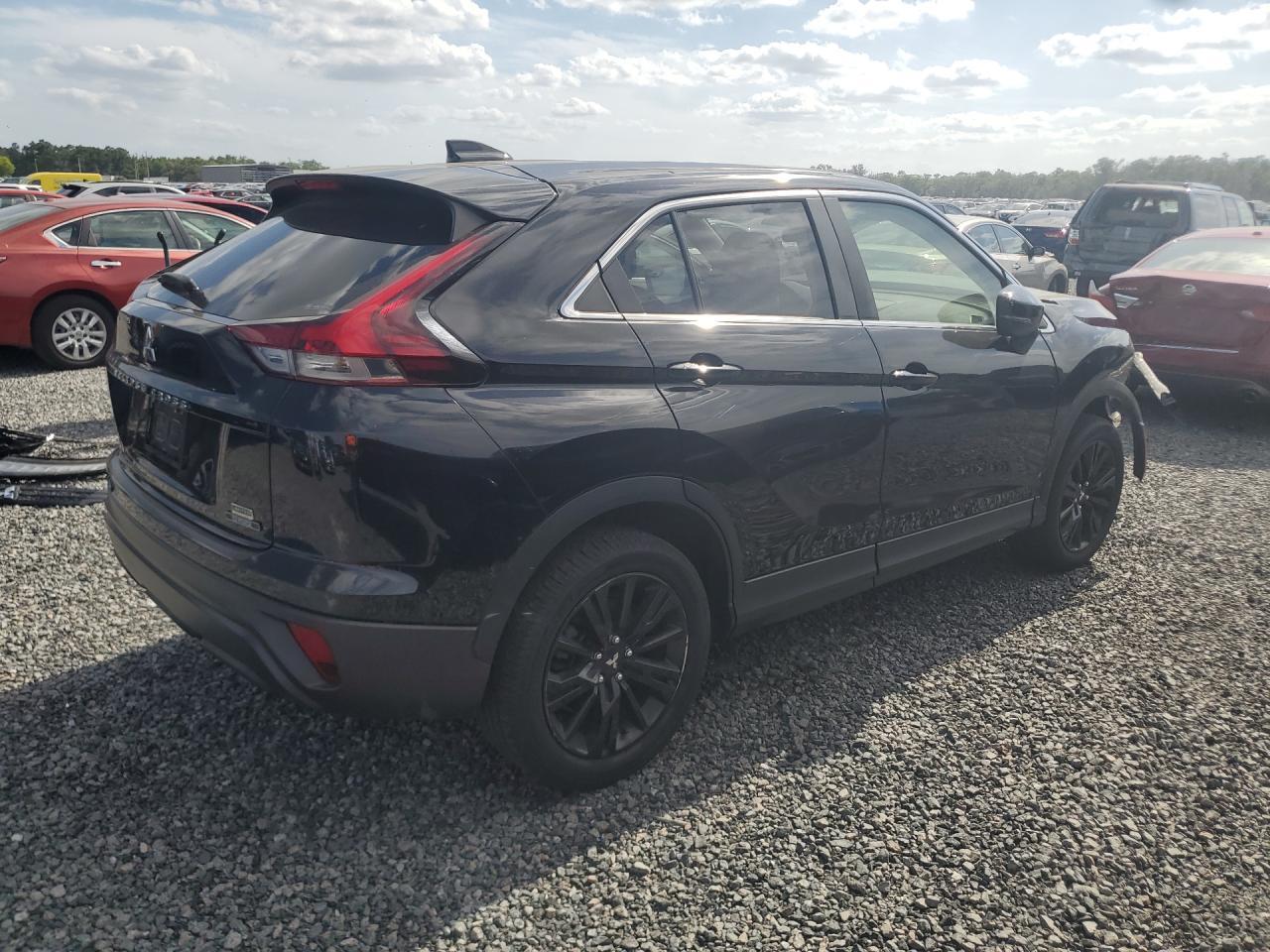 2023 Mitsubishi Eclipse Cross Le - Фото 3