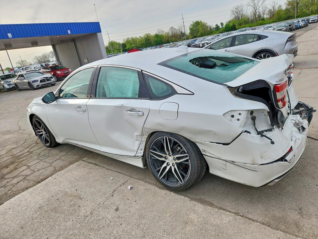2021 Honda Accord Touring - Image 2