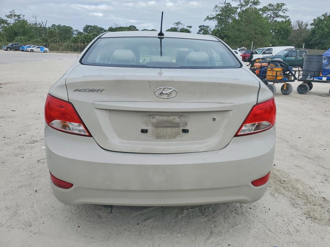 2017 Hyundai Accent Se - Фото 6