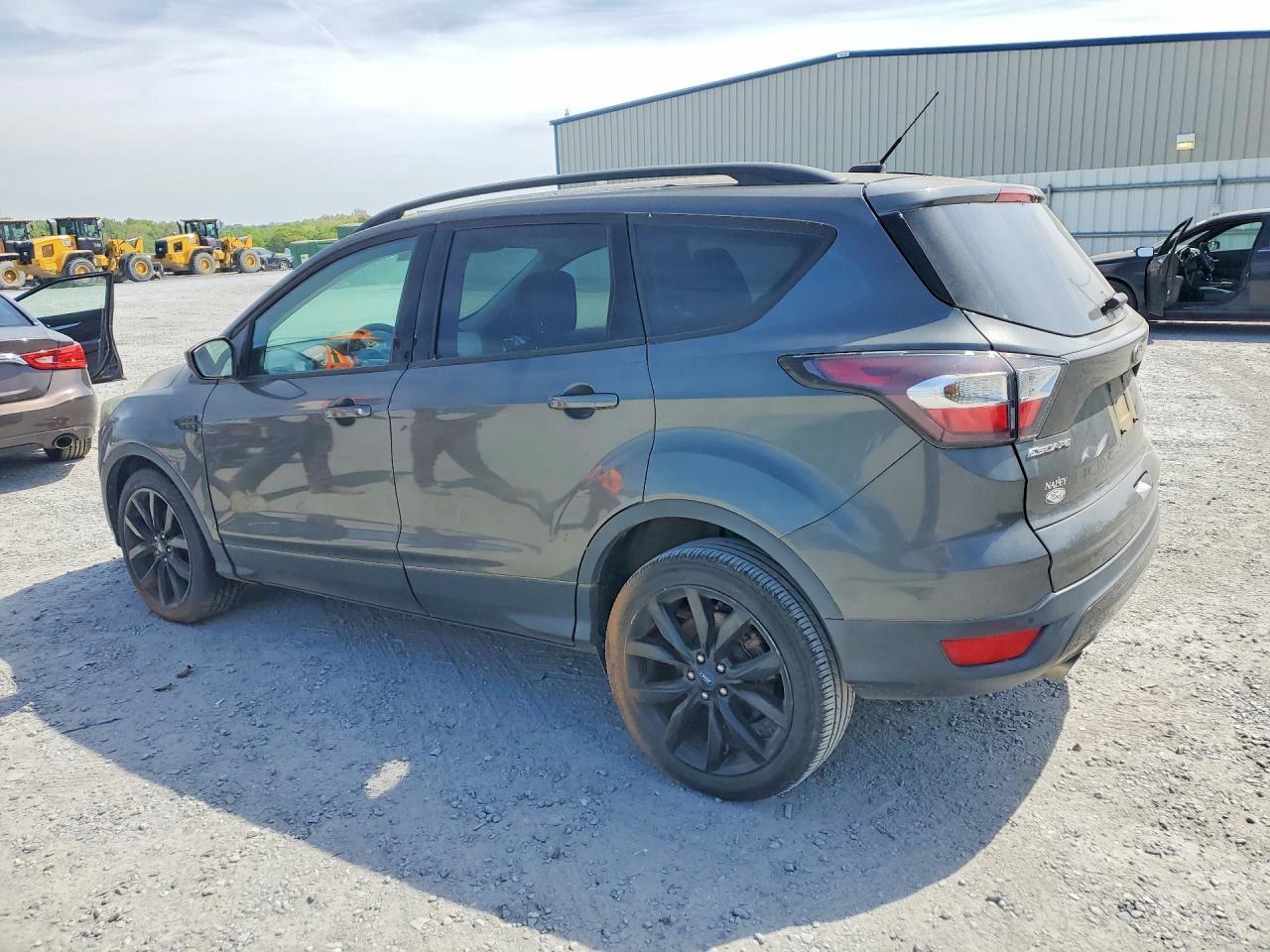 2017 Ford Escape Se - Image 2
