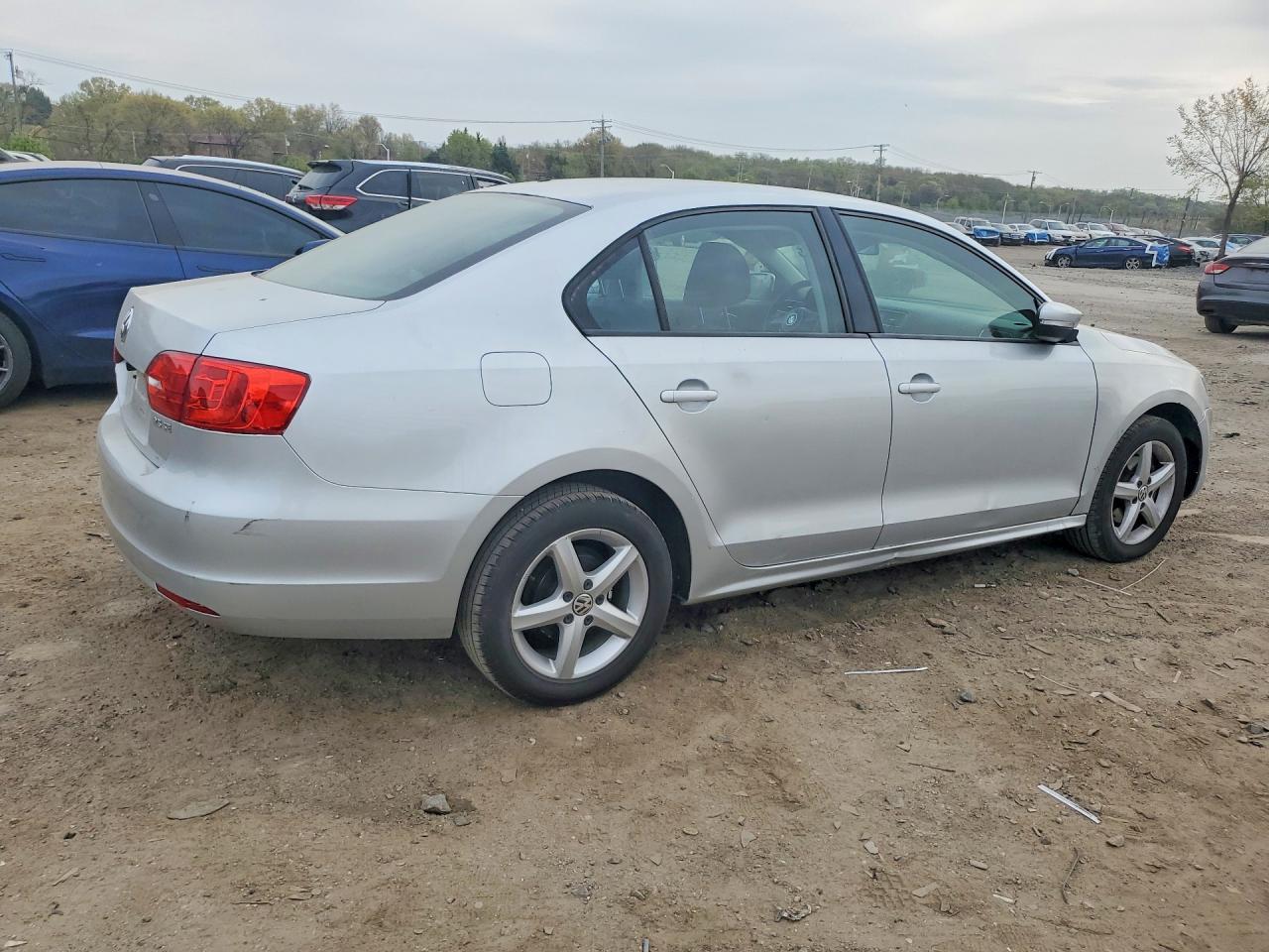 2012 Volkswagen Jetta Se - Image 3