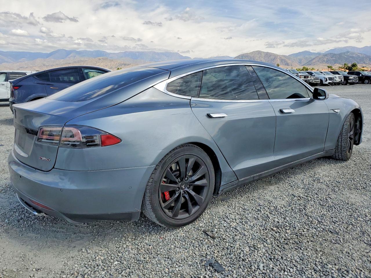 2013 Tesla Model S - Фото 3