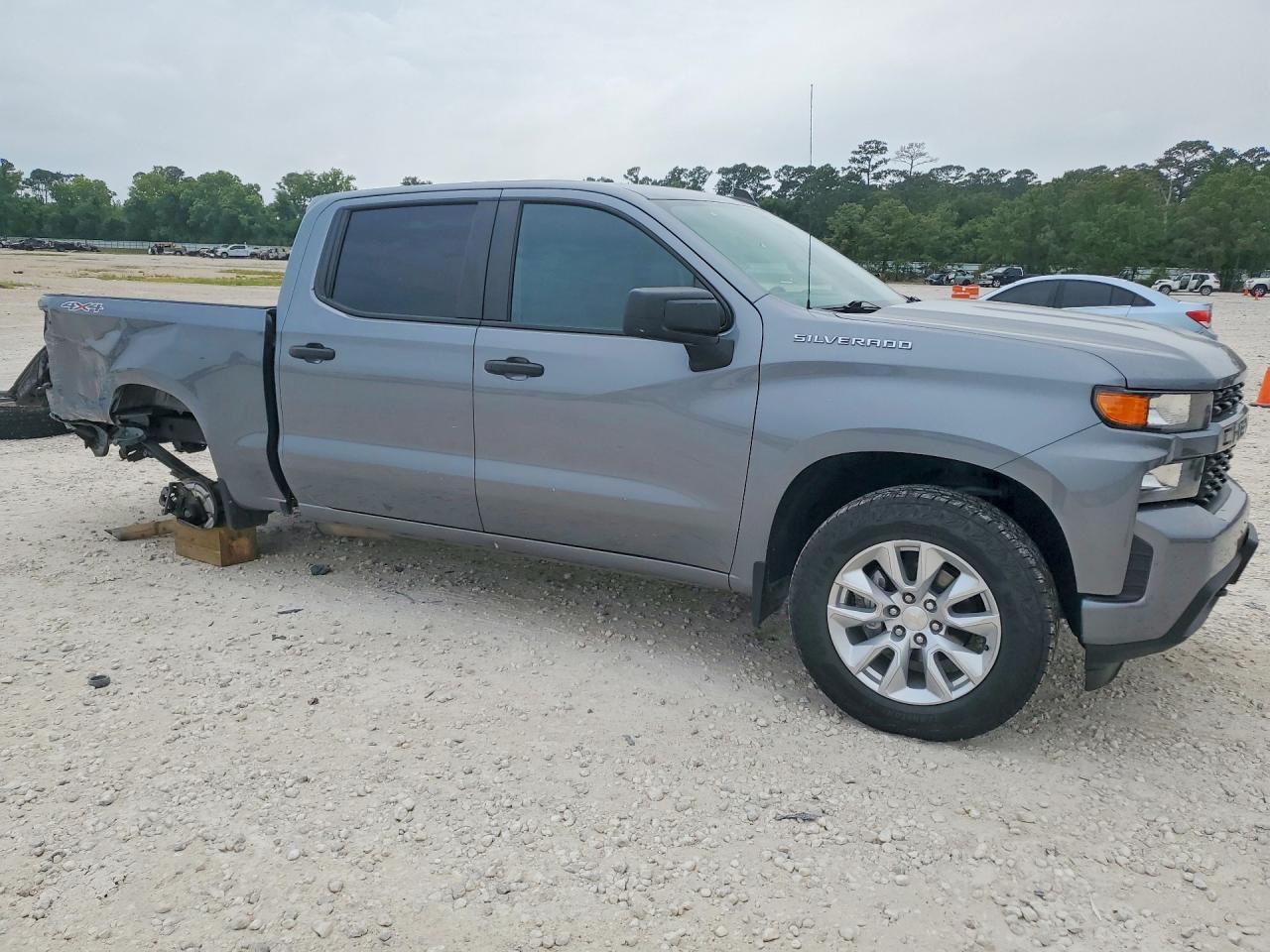 2022 Chevrolet Silverado Ltd K1500 Custom - Image 4