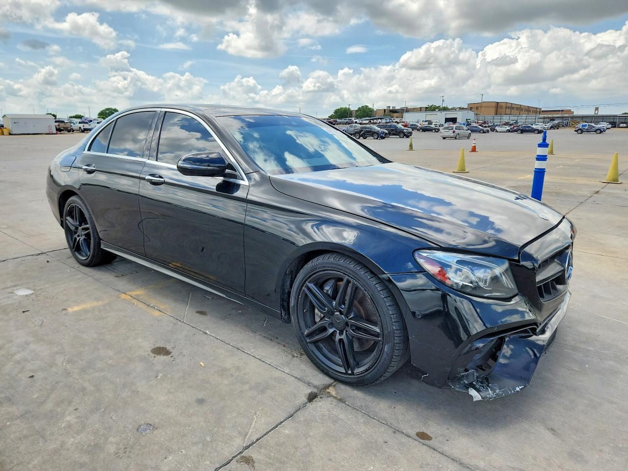 2018 Mercedes-Benz E 300 4Matic - Image 4