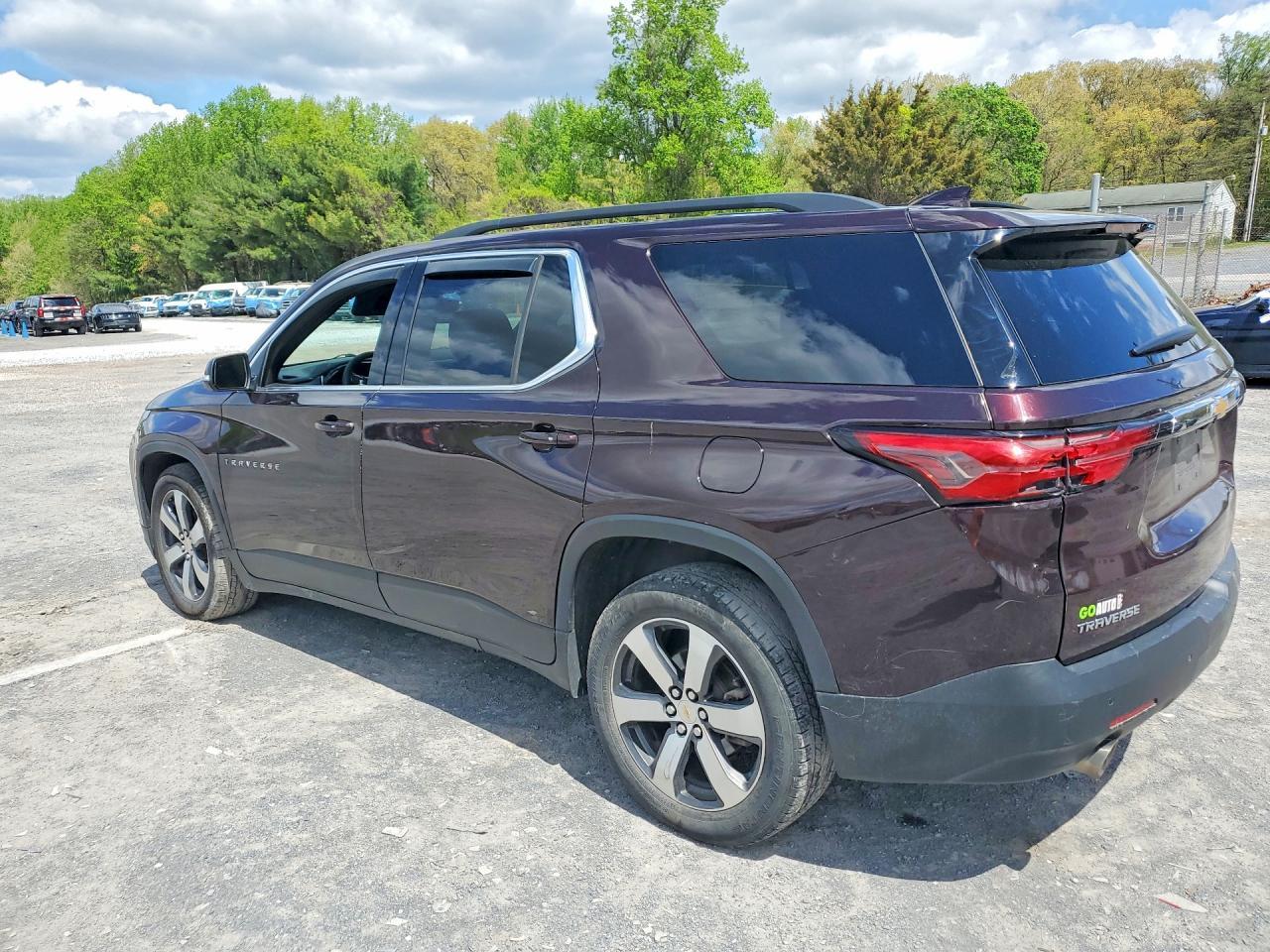 2022 Chevrolet Traverse Lt - Фото 2