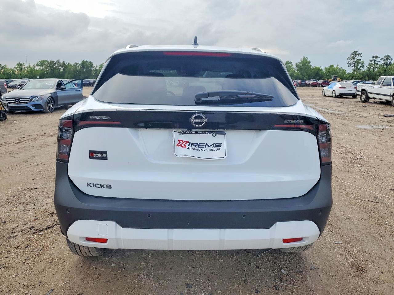 2026 Nissan Kicks Sv - Image 6