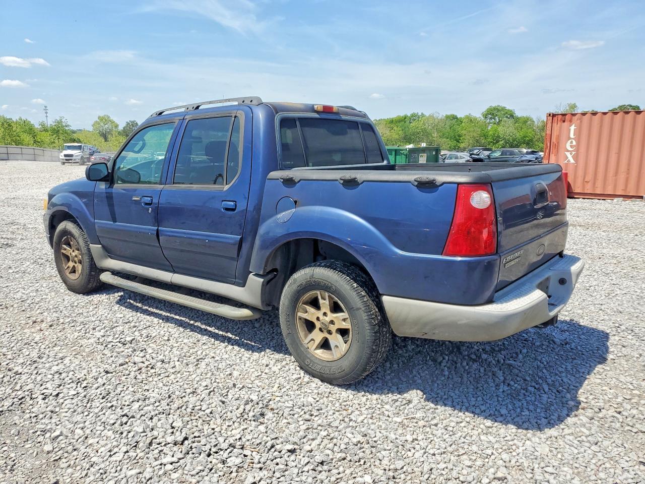 2005 Ford Explorer Sport Trac - Фото 2