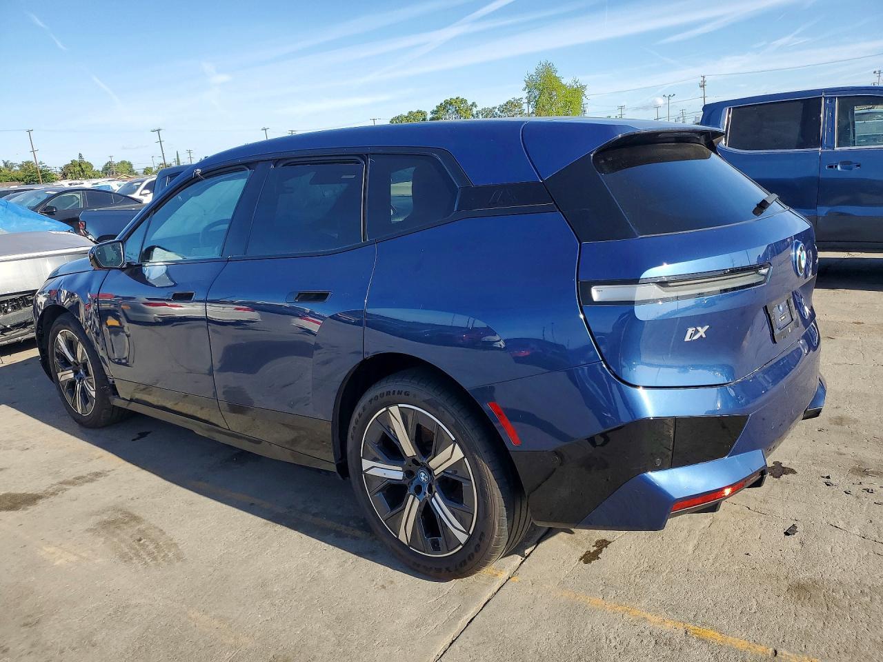 2024 BMW Ix xDrive50 - Фото 2