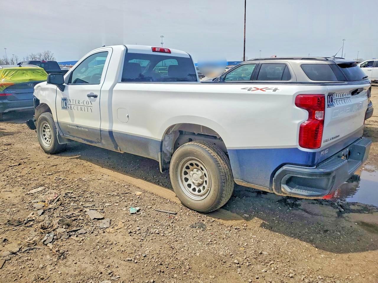 2025 Chevrolet Silverado K1500 - Image 2