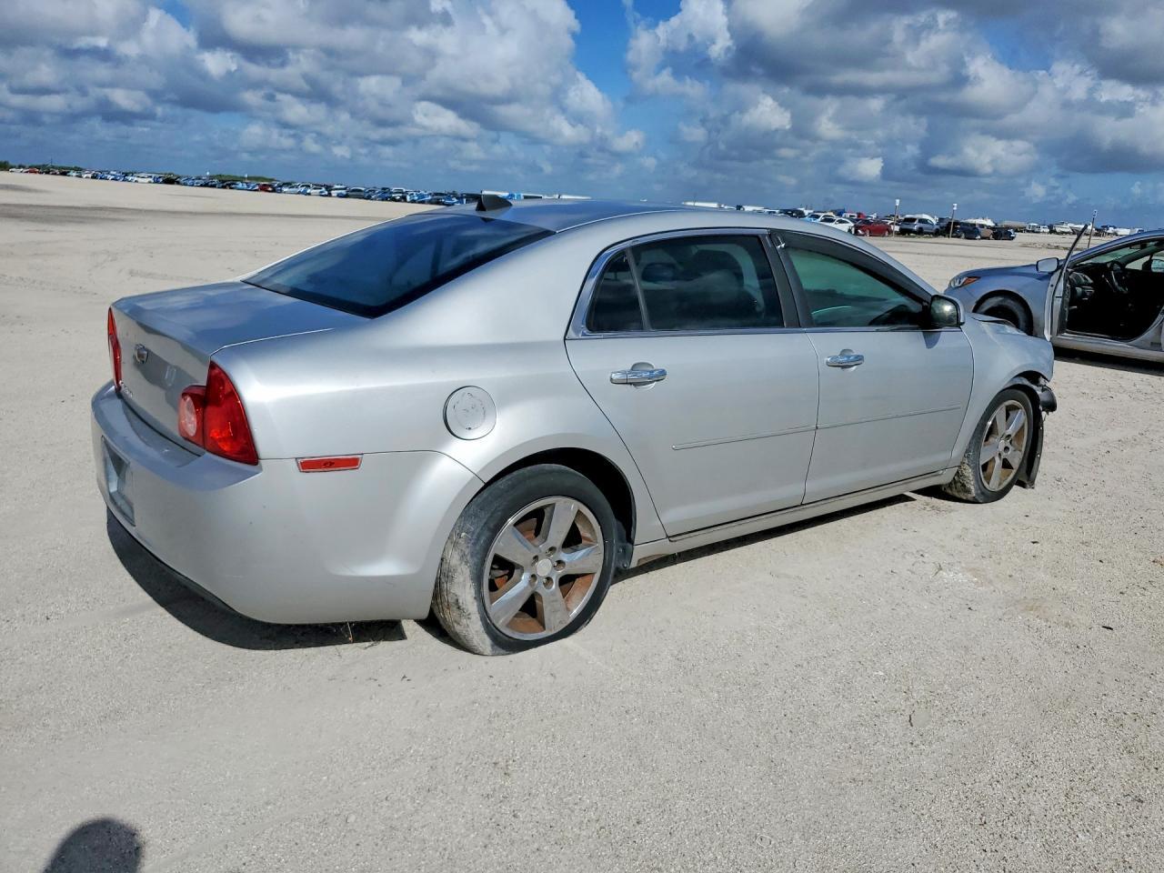 2012 Chevrolet Malibu 2Lt - Image 3
