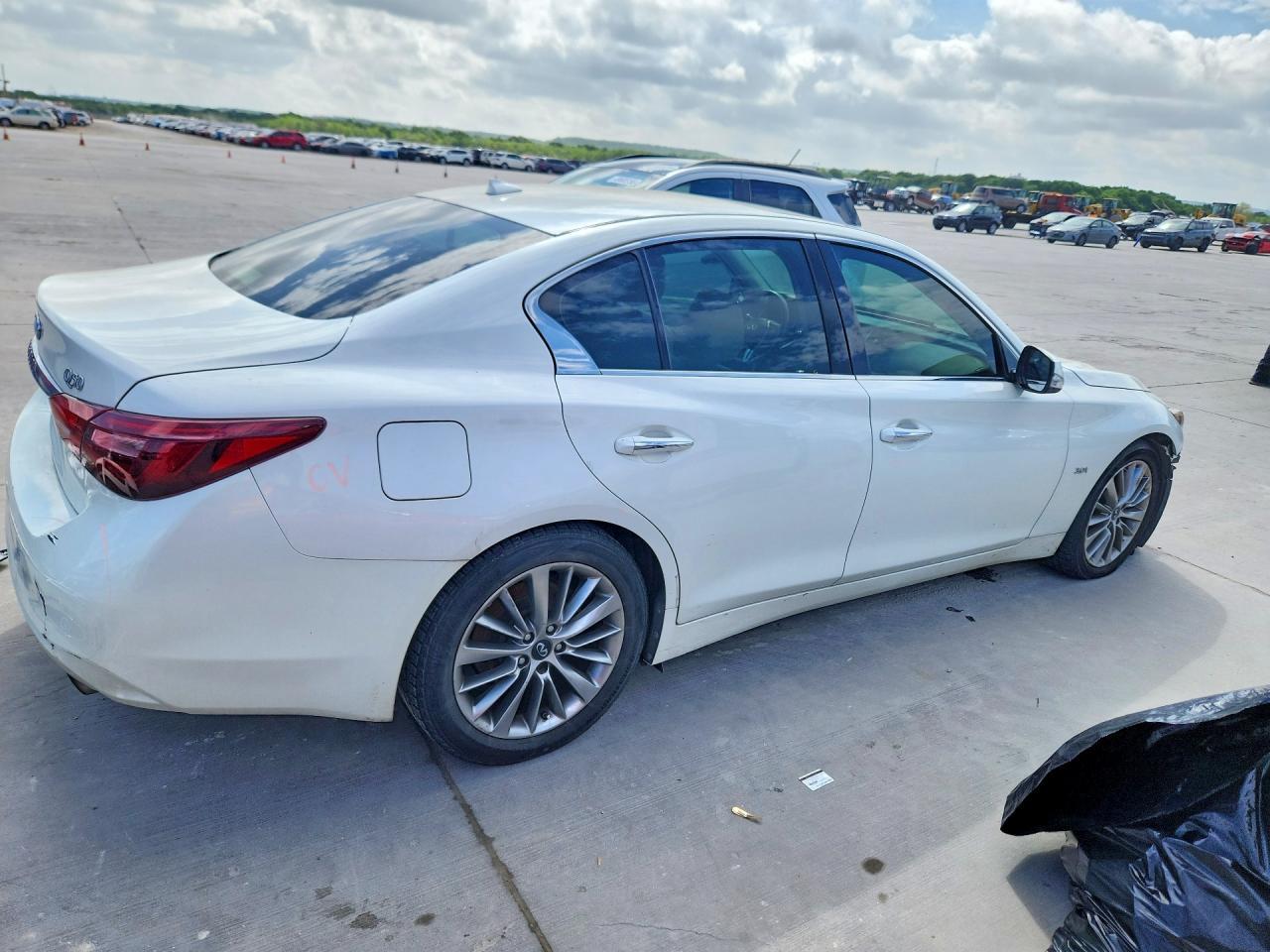 2018 Infiniti Q50 3.0T Luxe - Image 3