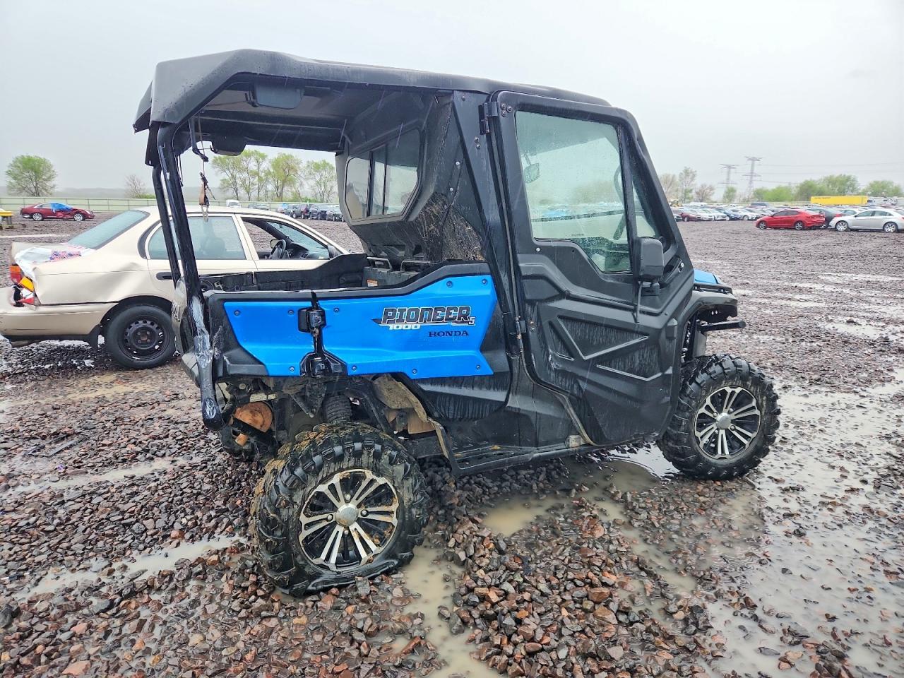 2017 Honda Pioneer 1000 Utility Vehicle - Фото 4