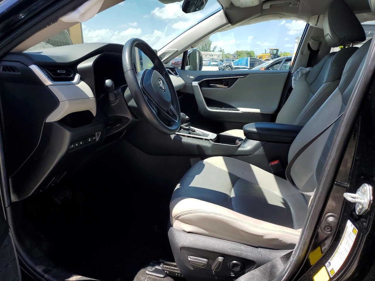 2021 Toyota Rav4 Limited - Image 7