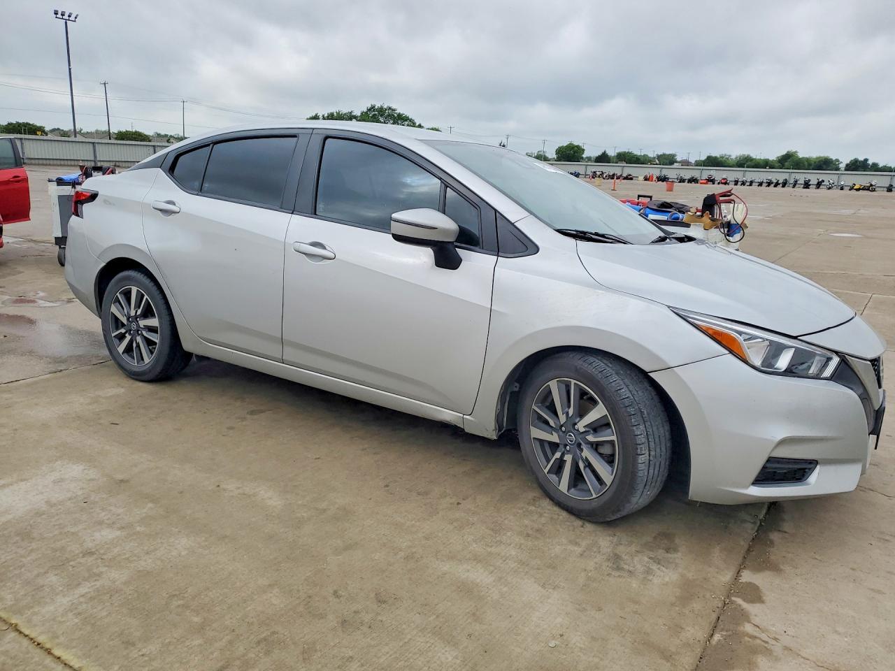 2020 Nissan Versa - Фото 4