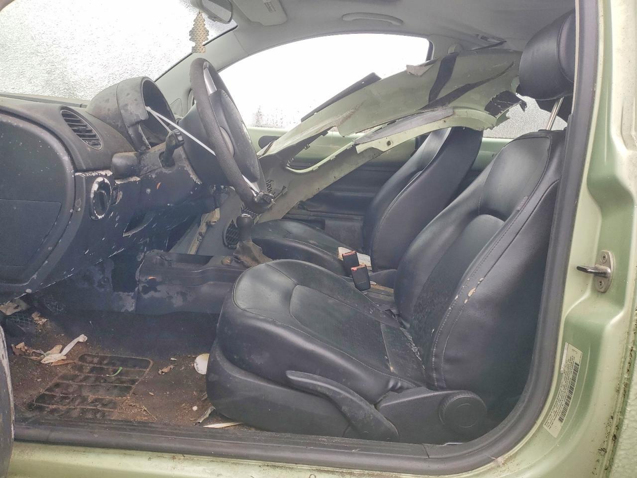2008 Volkswagen New Beetle S - Image 7