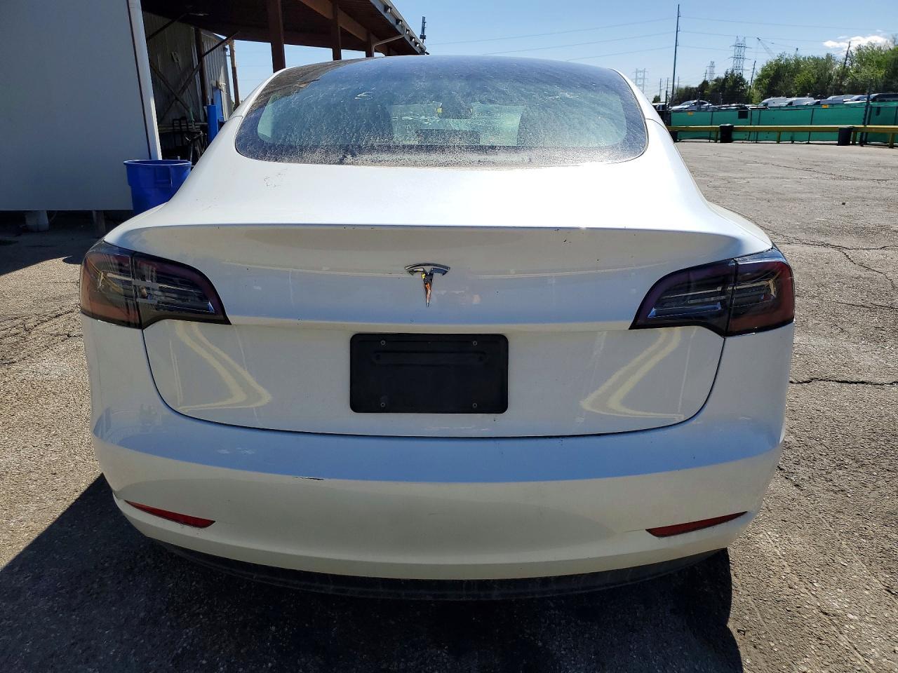 2023 Tesla Model 3 - Image 6
