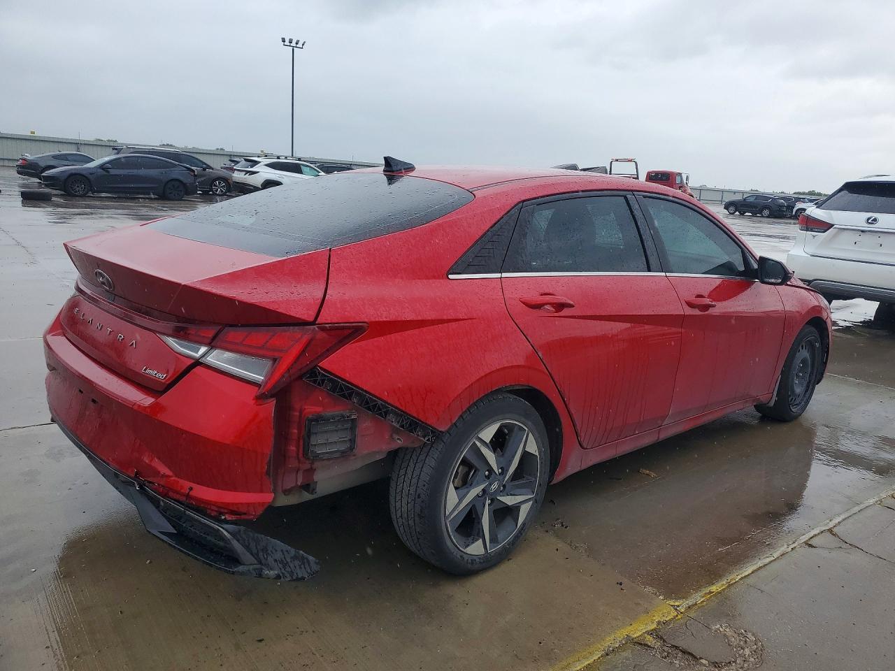 2023 Hyundai Elantra Limited - Фото 3