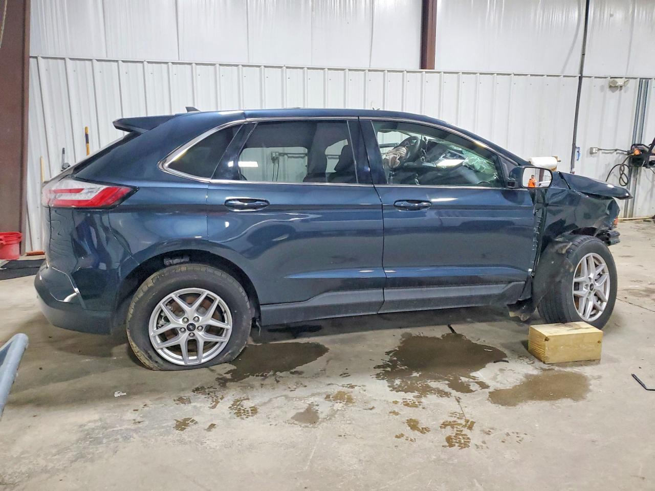 2024 Ford Edge Sel - Image 3