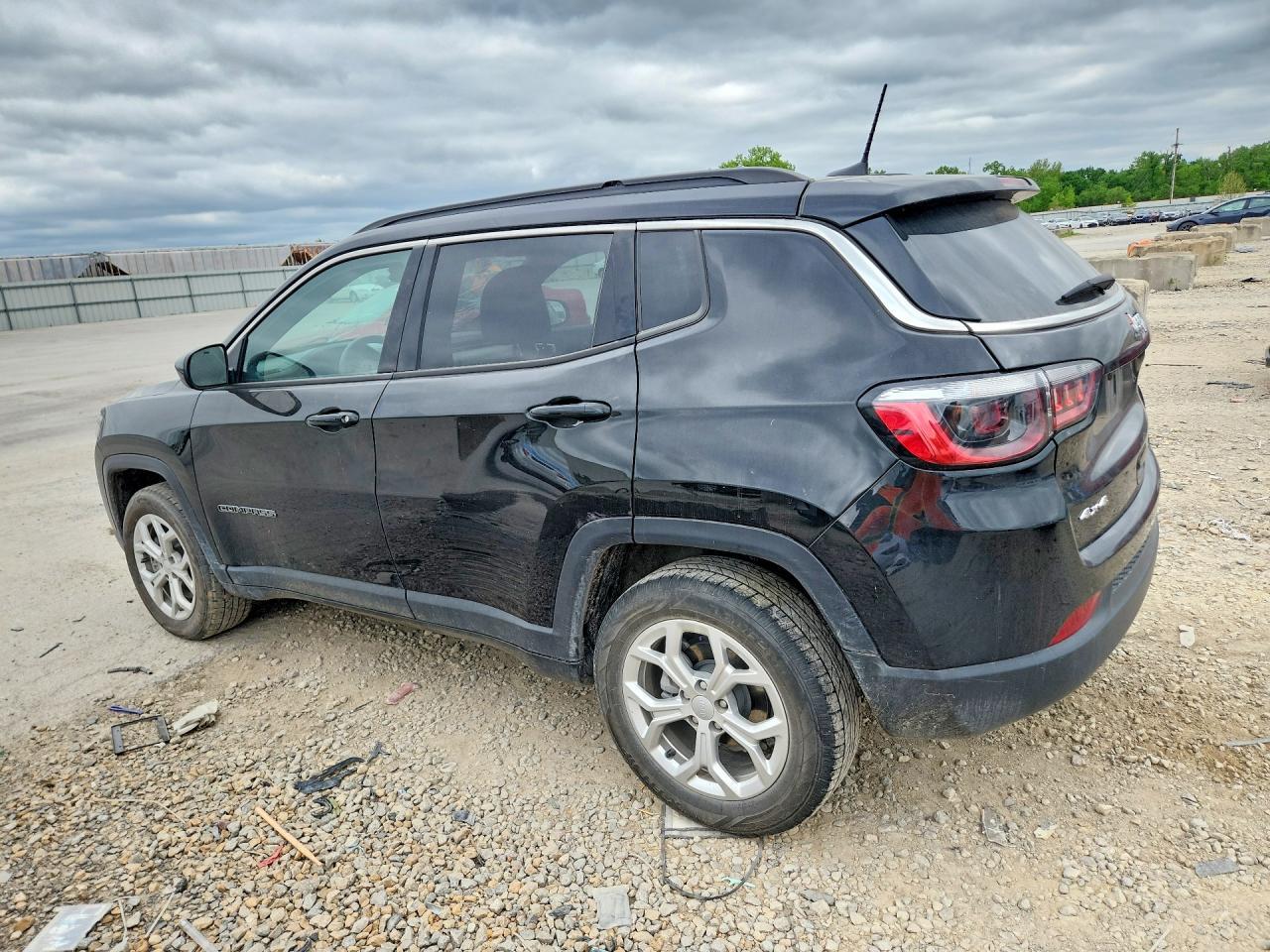 2024 Jeep Compass Latitude - Фото 2