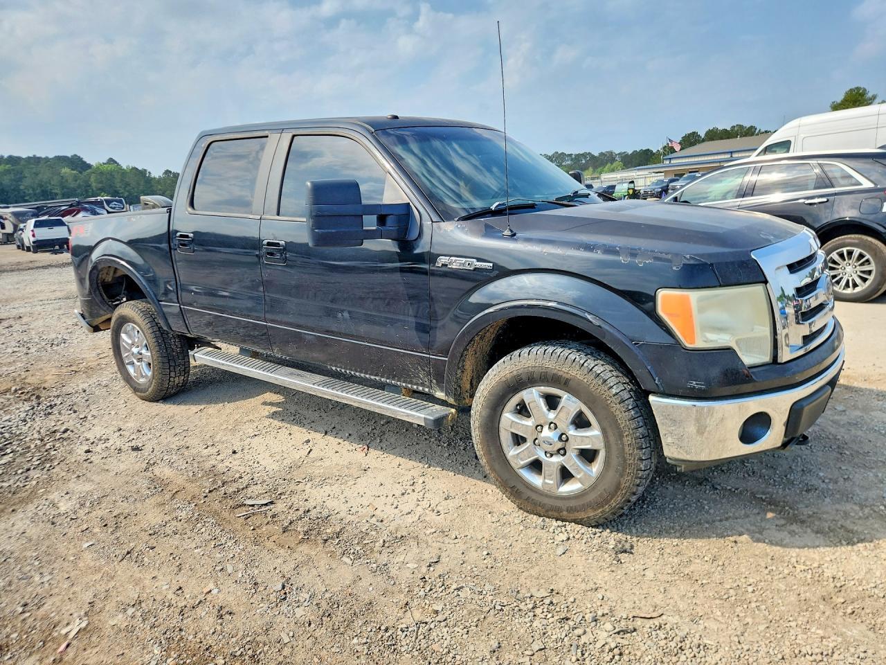 2010 Ford F150 Supercrew - Image 4